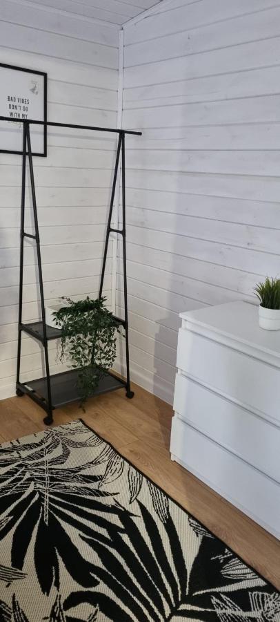 Tatarak Domki Na Mazurach - Apartament Z Duzym Tarasem Nad Jeziorem Walpusz Stare Kiejkuty Exteriör bild
