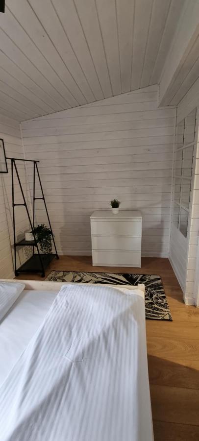 Tatarak Domki Na Mazurach - Apartament Z Duzym Tarasem Nad Jeziorem Walpusz Stare Kiejkuty Exteriör bild